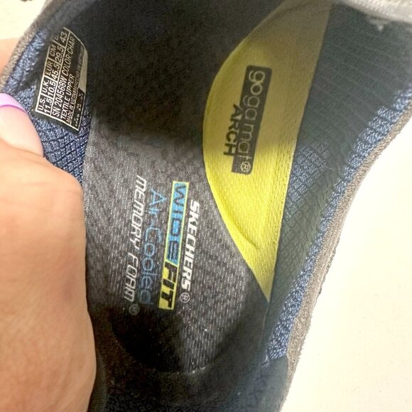 Skechers Proven Renco Slip-On Shoe - Picture 9 of 11